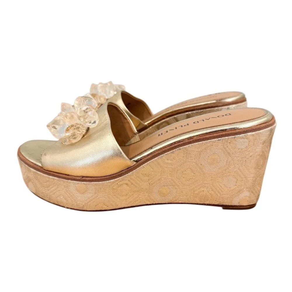 Donald Pliner Idina Gold Metallic Crystal Cluster Wedge Sandals‎ Womens 7M